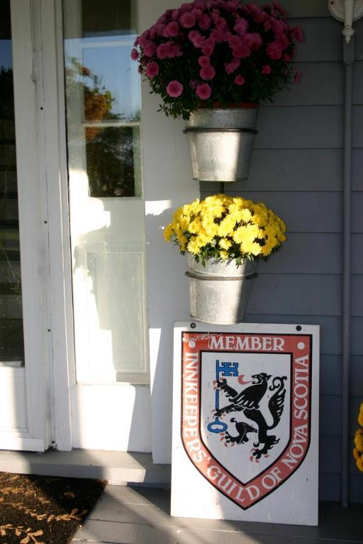 Broadwater Inn & Cottages Baddeck Inlet 외부 사진